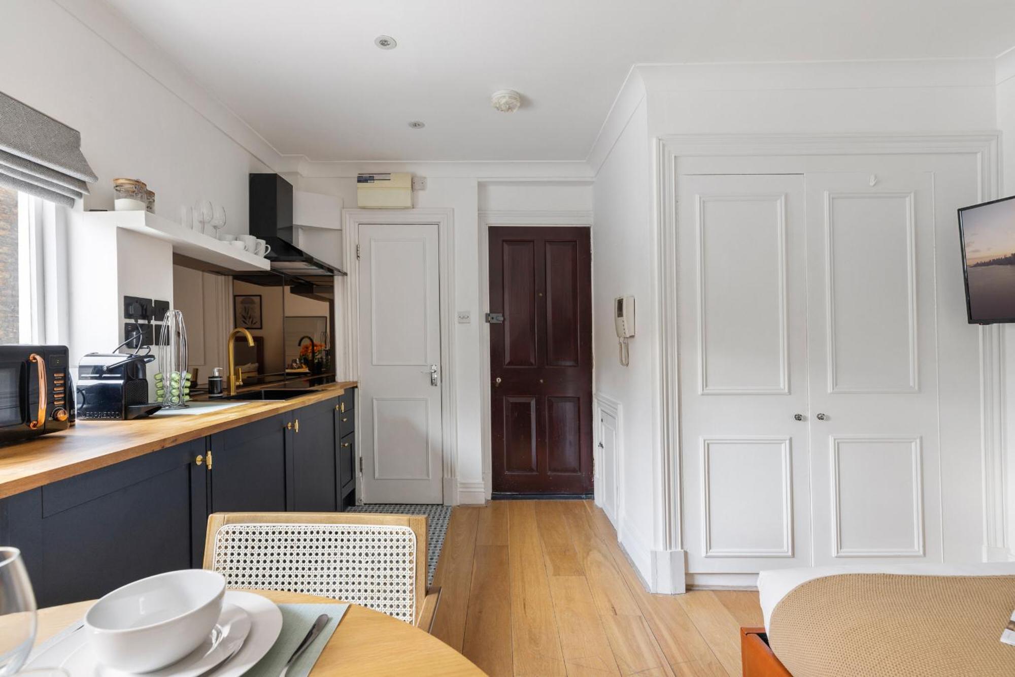 Luxurious Studio Retreat - La Reserve Knightsbridge ลอนดอน ภายนอก รูปภาพ